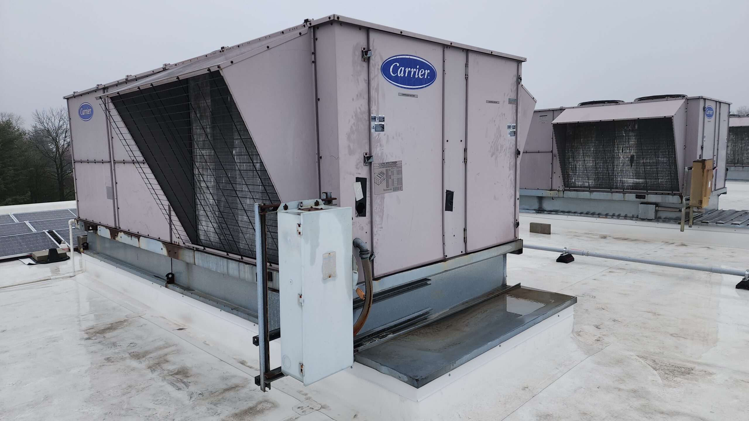Is a Rooftop Unit Right for Your Building? Why They’re So Popular Now