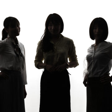 3 remarkable women who make Willis Carrier's work look good. Silhouette of 3 women
